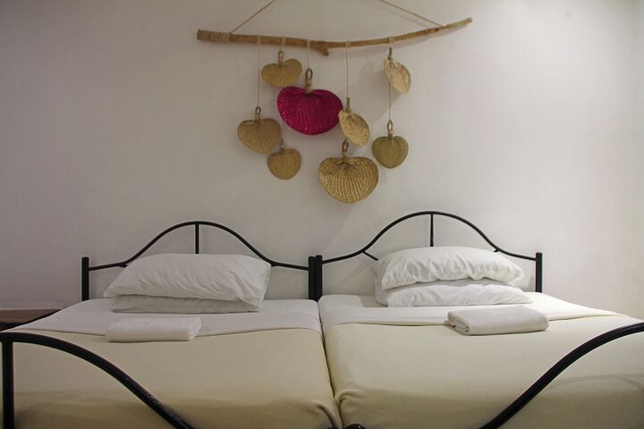 Room 27 of 62