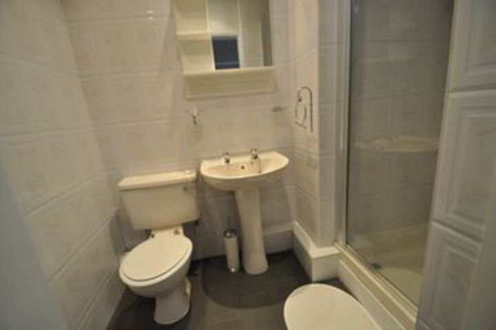 Room 3 of 60