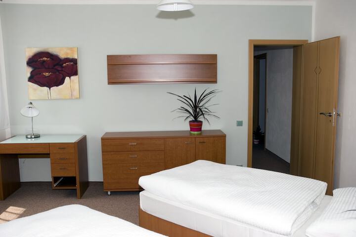 Room 2 of 29