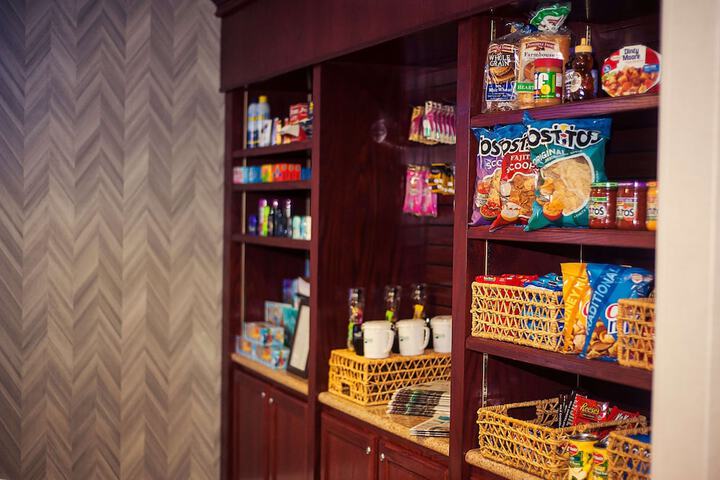 Snack bar