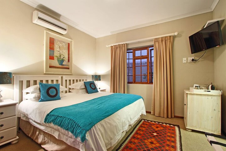 Room 17 of 36