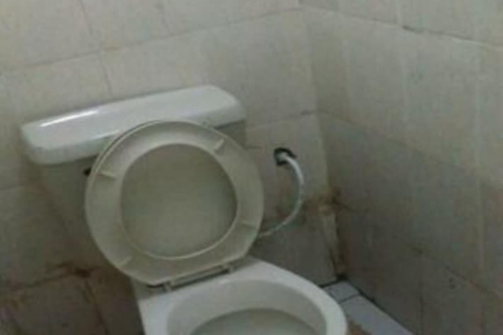 Room 7 of 11