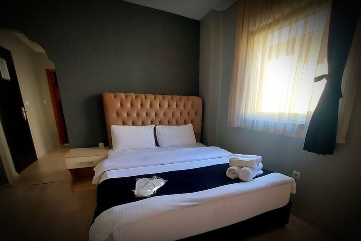 Room 12 of 97