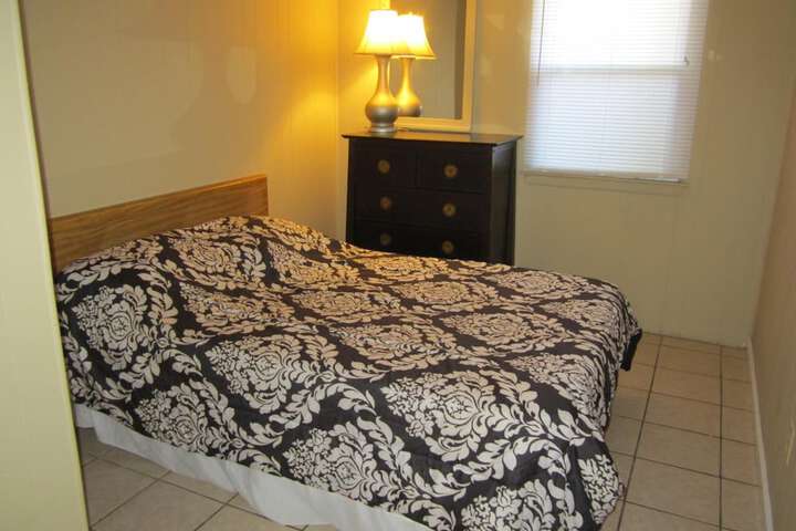 Room 10 of 42
