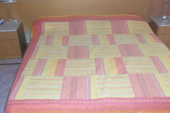 Room 8 of 25