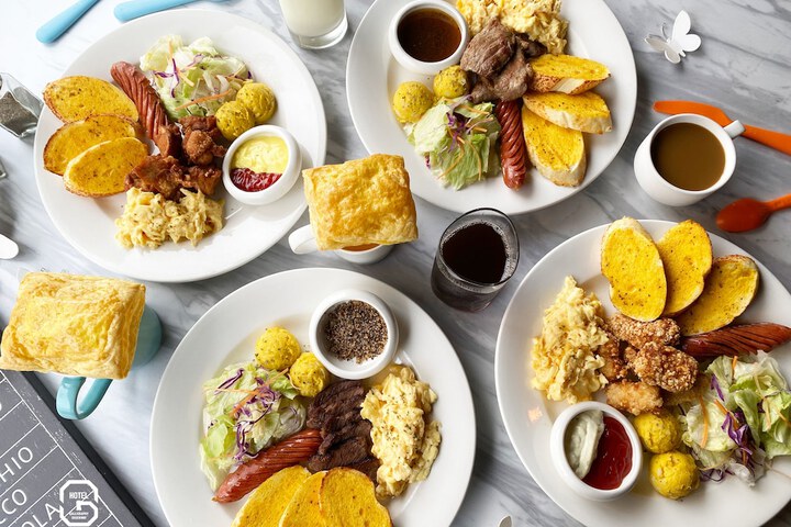 Breakfast/Coffee Service 50 of 77