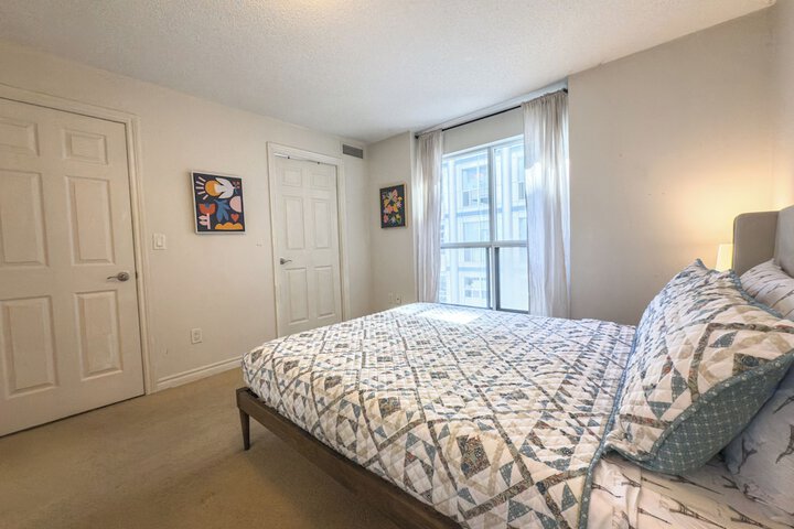 Room 12 of 96