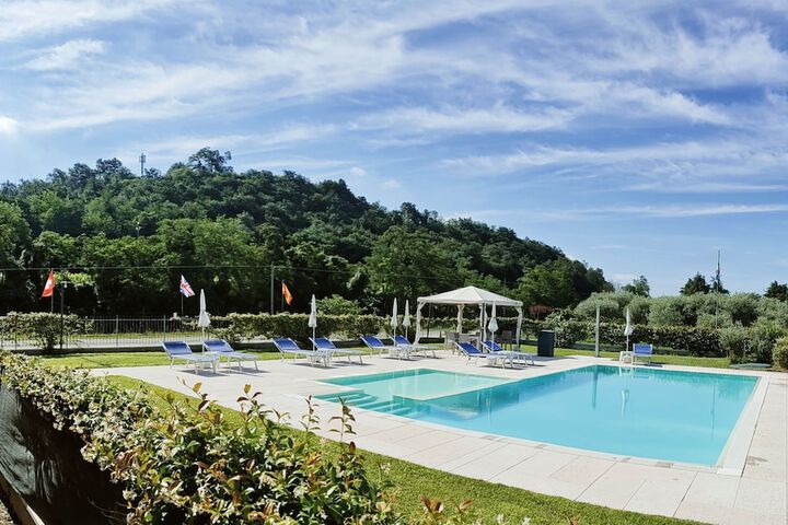 Pool Hotel