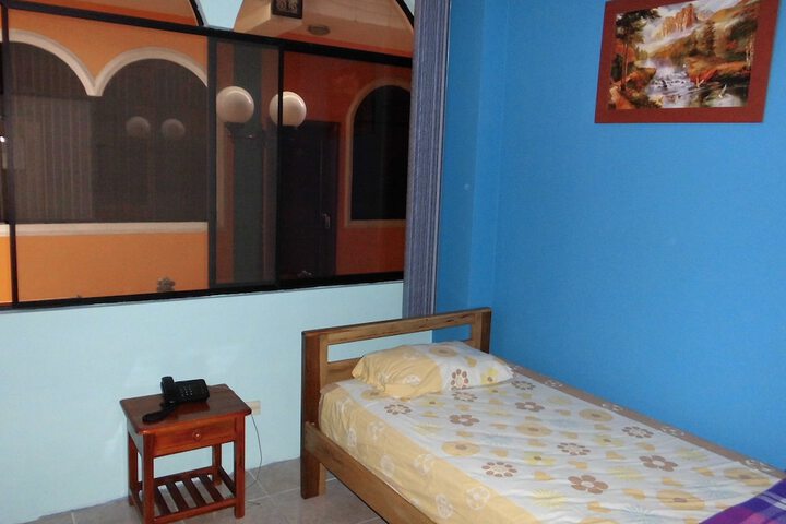Room 5 of 130