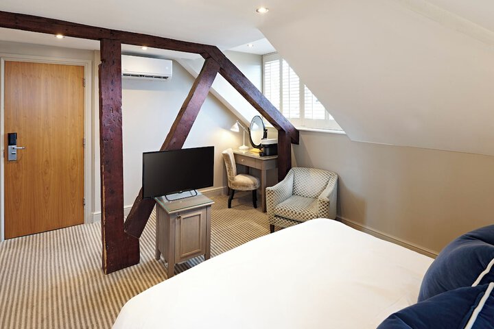 Room 34 of 61
