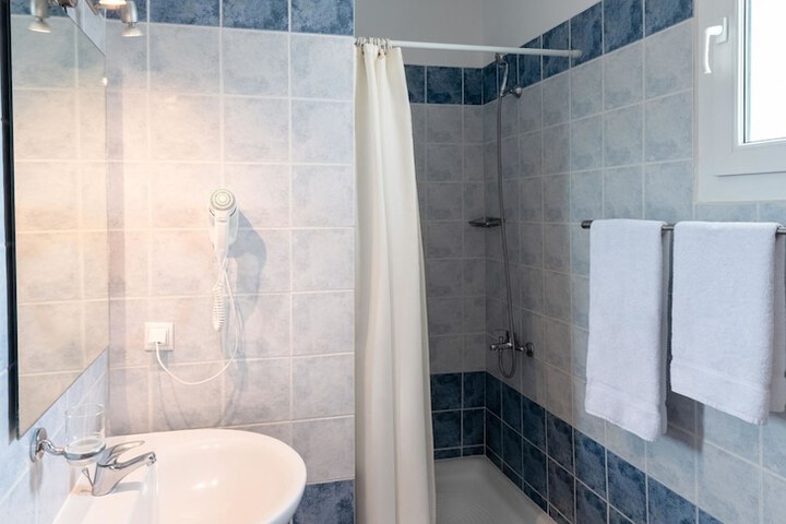 Room 40 of 94