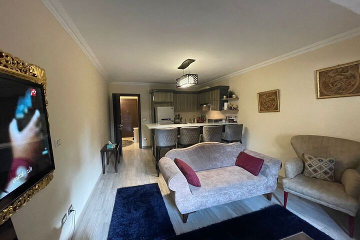 Room 5 of 6