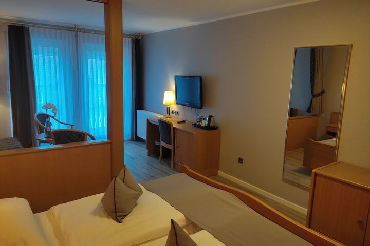 Room 14 of 67