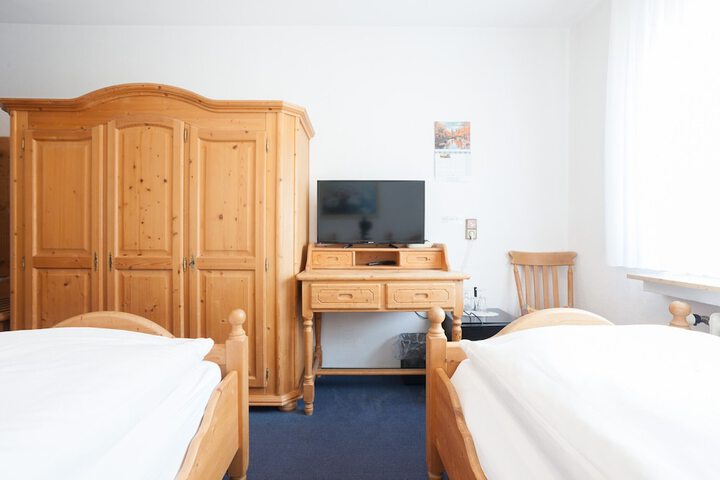 Room 9 of 21
