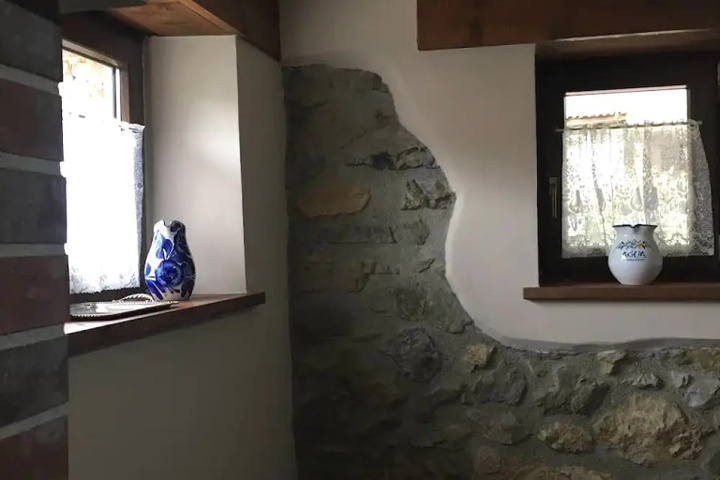 Room 10 of 21