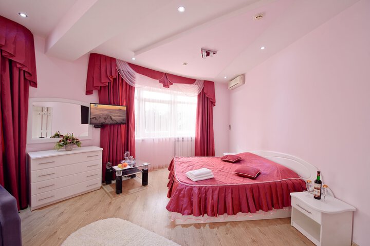 Room 16 of 62