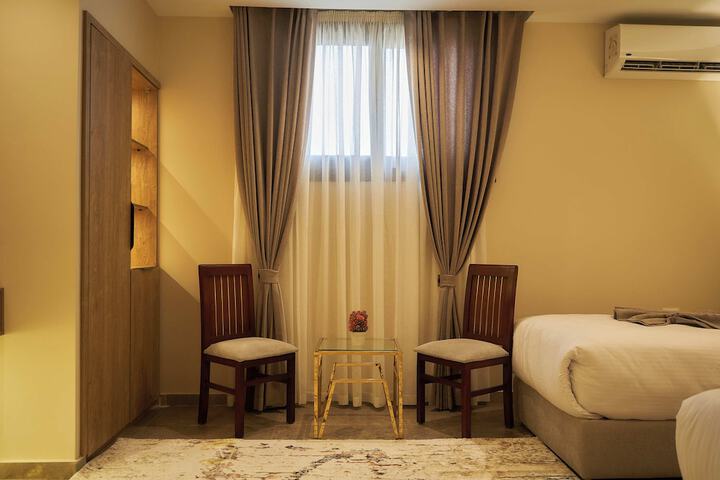 Room 16 of 148