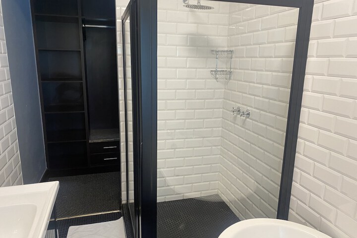Room 19 of 46