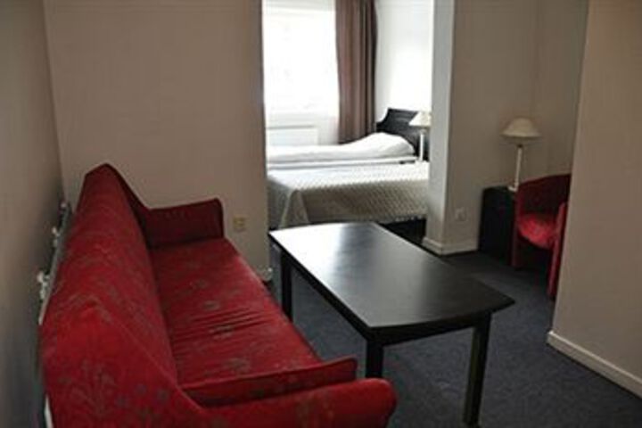 Room 18 of 30