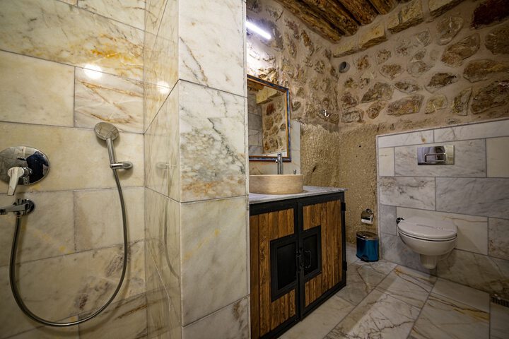 Room 45 of 66