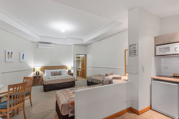 Room 9 of 35