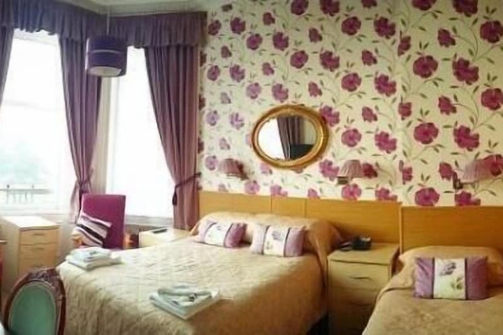 Room 34 of 70