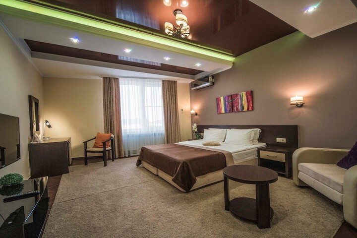 Room 12 of 35