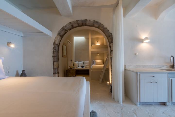 Room 3 of 26