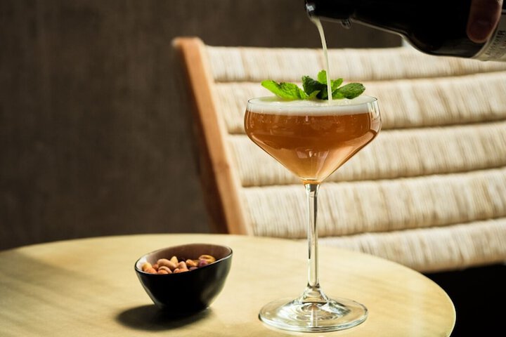 Lounge 41 of 47