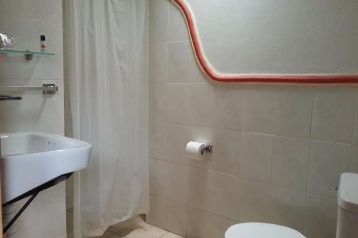 Room 44 of 60
