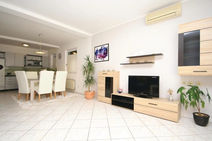 Beautiful Home in Vodice With Wifi and 3 Bedrooms