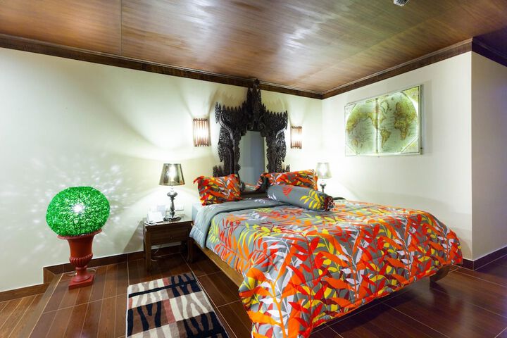 Room 10 of 91