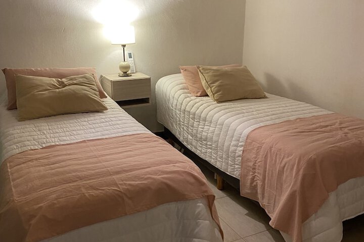 Room 28 of 67