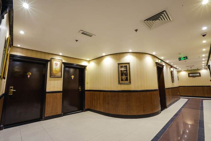 Hotel Interior 5 of 86