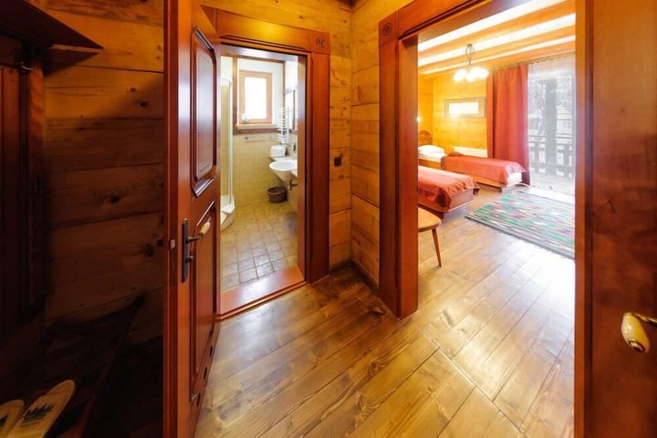 Room 16 of 51