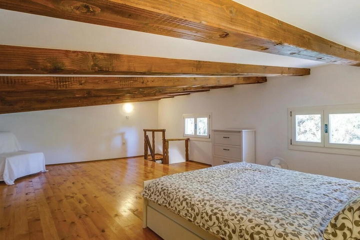 Stunning Home in Cunski With 1 Bedrooms