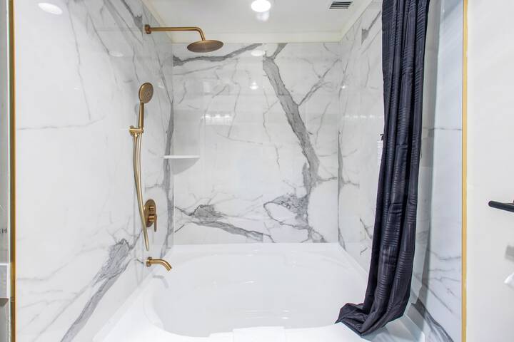 Clean Restrooms