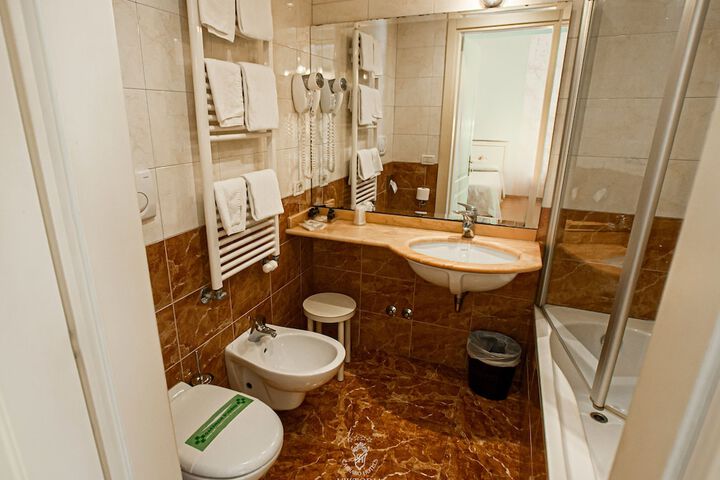 Clean Restrooms