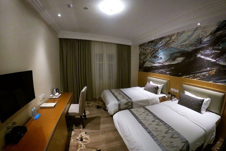 Room 10 of 53