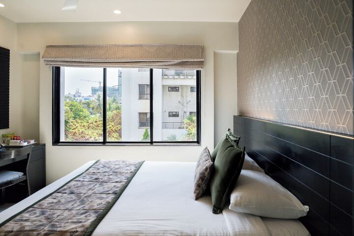 Room 7 of 34