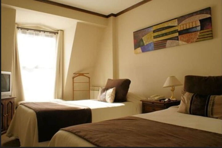Room 13 of 49