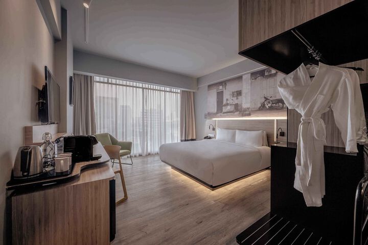 Room 3 of 39