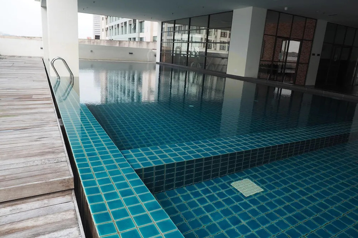 Pool 15 of 26
