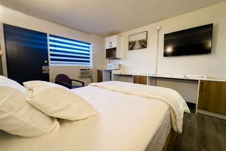 Room 3 of 6