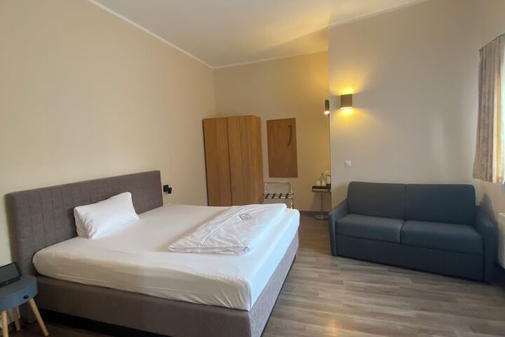 Room 30 of 71