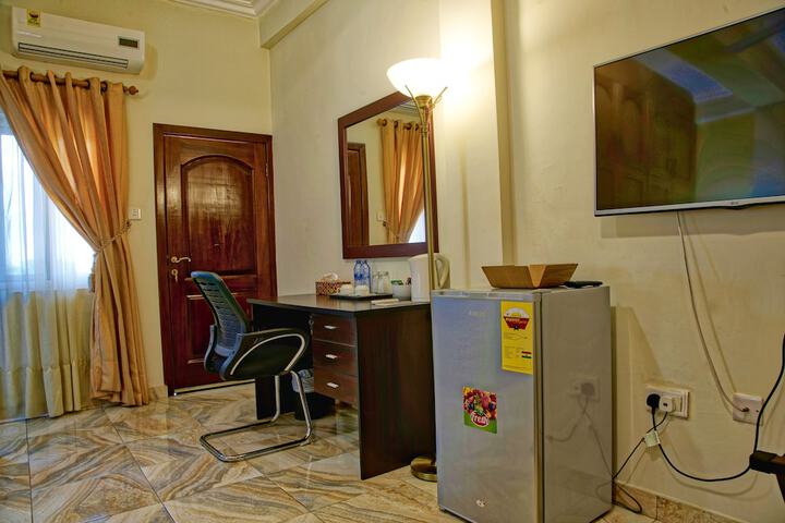 Room 7 of 25