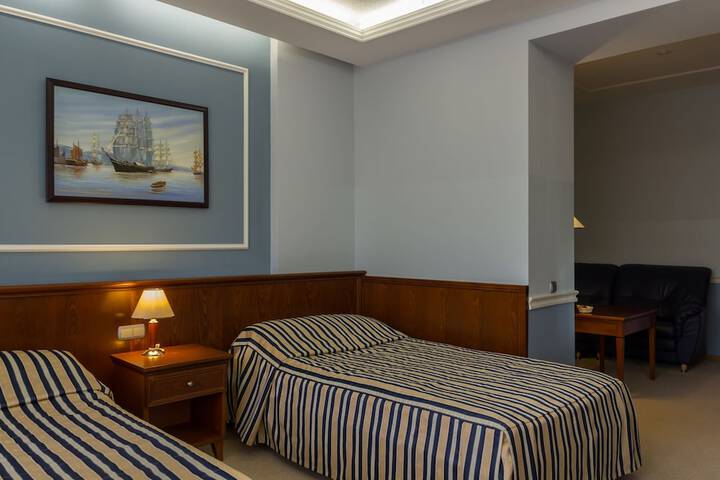 Room 16 of 29