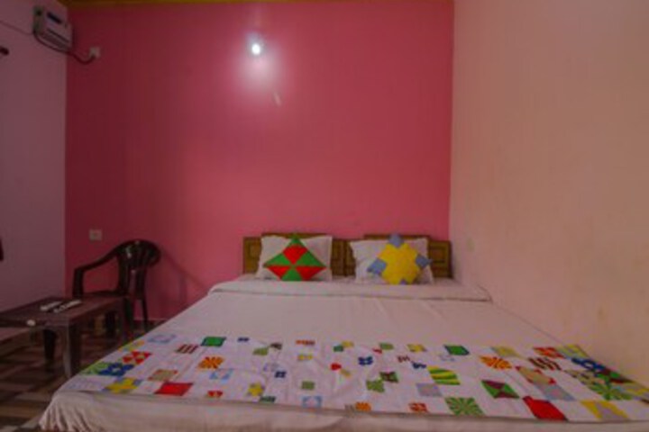 Room 17 of 23
