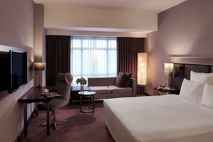 Room 13 of 110