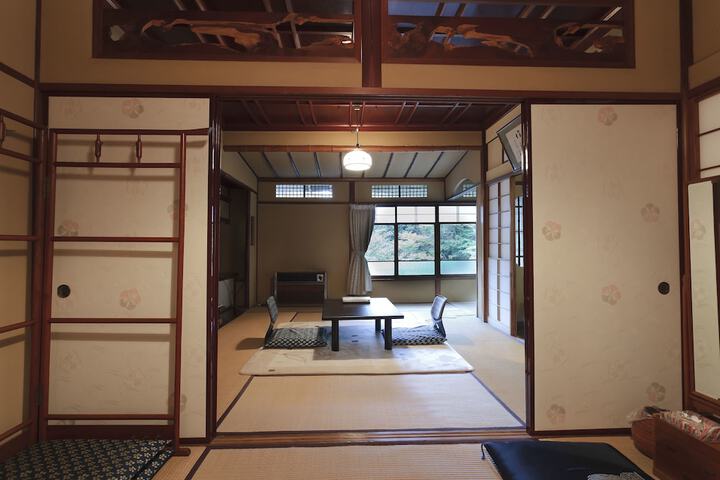 Room 15 of 70